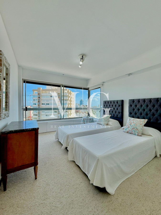 Apartamento ID.1549 - Alquiler Anual Apartamento 3 dormitorios, garage, parrillero. Gc incluidos!