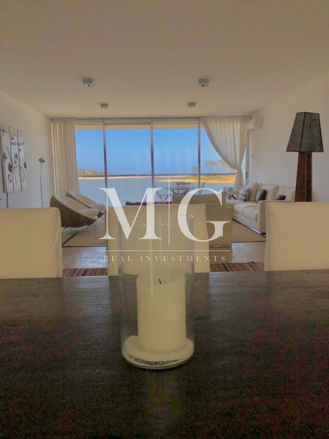 Apartamento ID.114 - Edificio Delamar Excelente unidad de 4 dormitorios + dep.servicio 