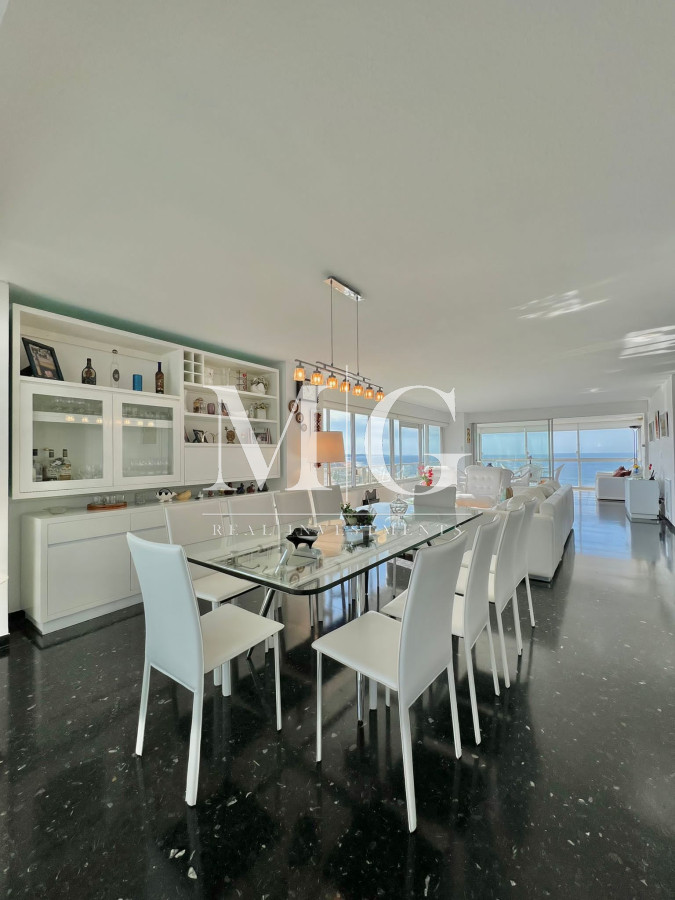 Apartamento ID.322 - Venta Apartamento 3 dorm. + dependencia con vista al mar