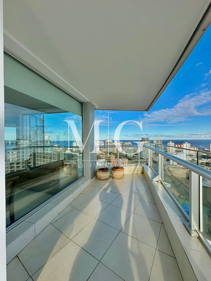 Apartamento ID.971 - EXCELENTE VISTA AL PUERTO, 3 DORMITORIOS + DEPENDENCIA 