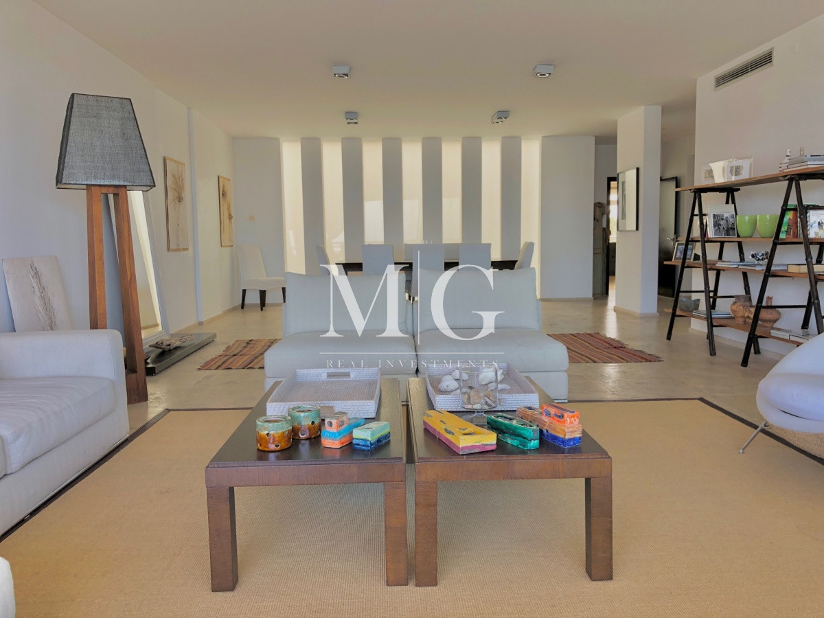 Apartamento ID.114 - Edificio Delamar Excelente unidad de 4 dormitorios + dep.servicio 
