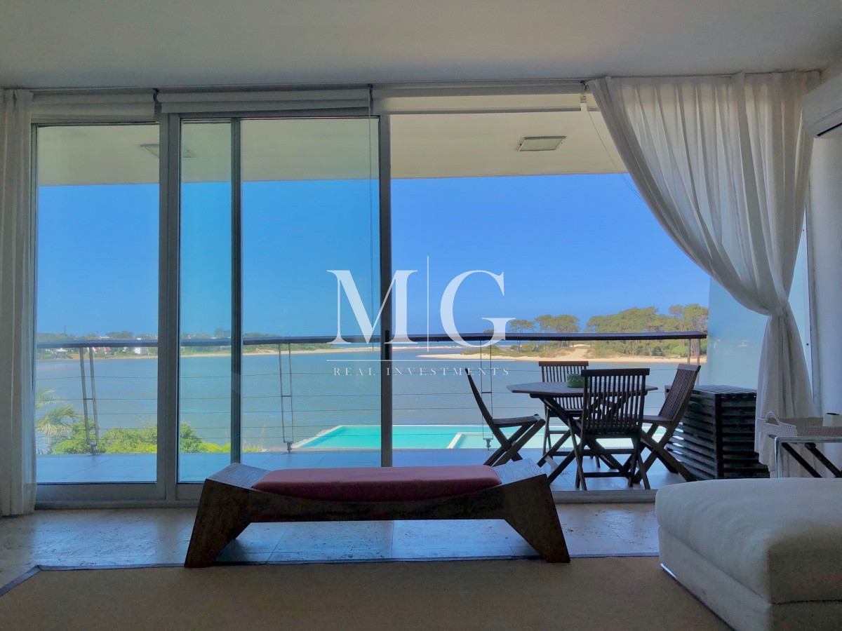 Apartamento ID.114 - Edificio Delamar Excelente unidad de 4 dormitorios + dep.servicio 