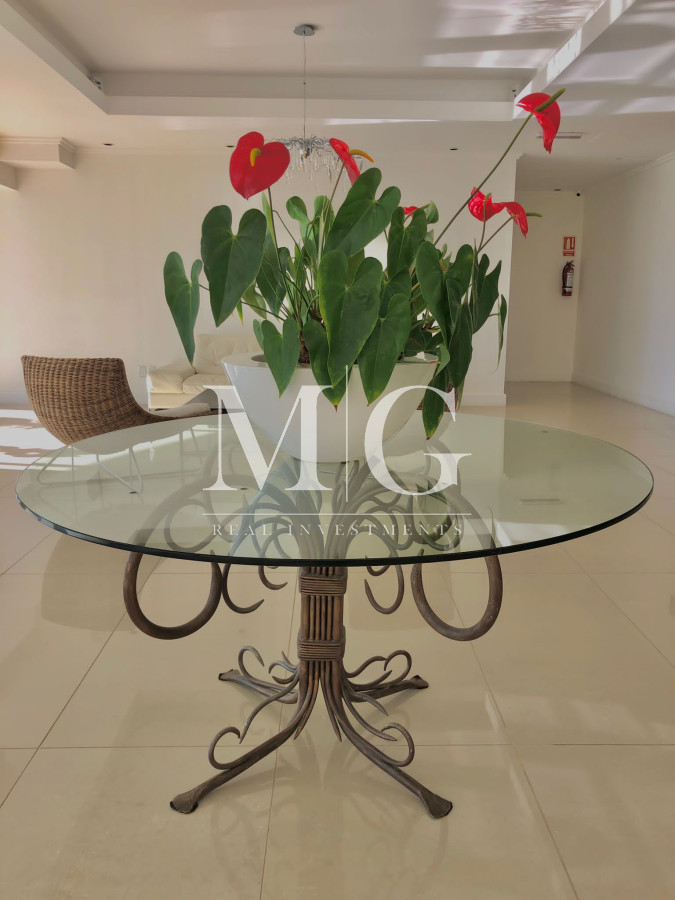 Apartamento ID.136 - Mansa Apartamento 3 dormitorios + dep.servicio