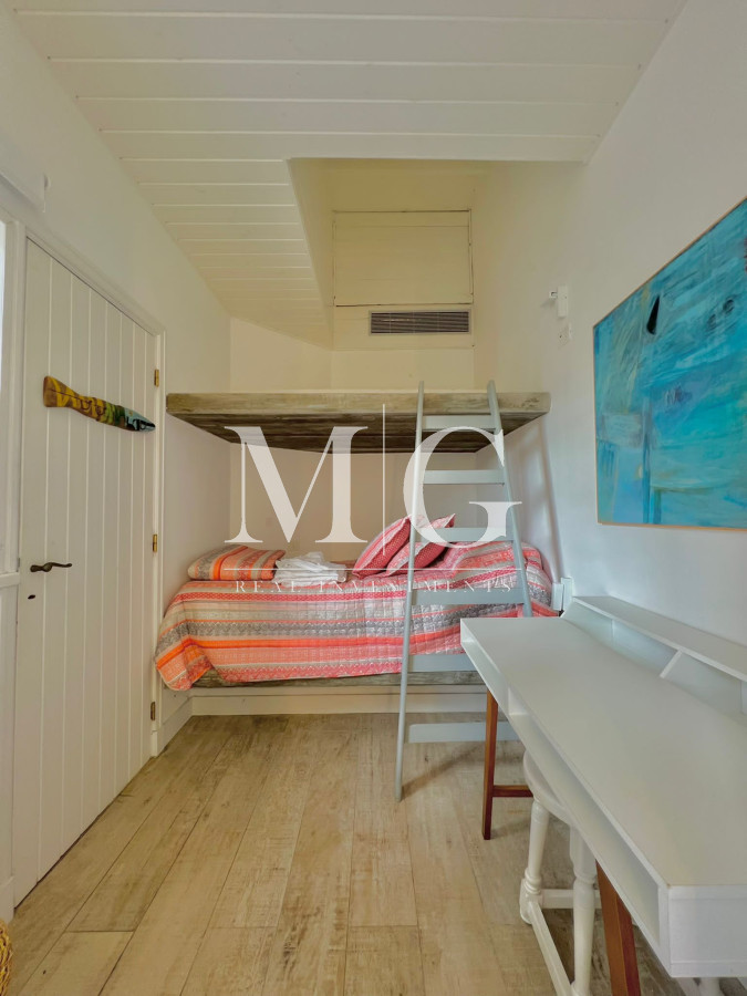 Apartamento ID.415 - Venta Apartamento 2 dormitorios + dep.servicio zona Brava, Punta del Este