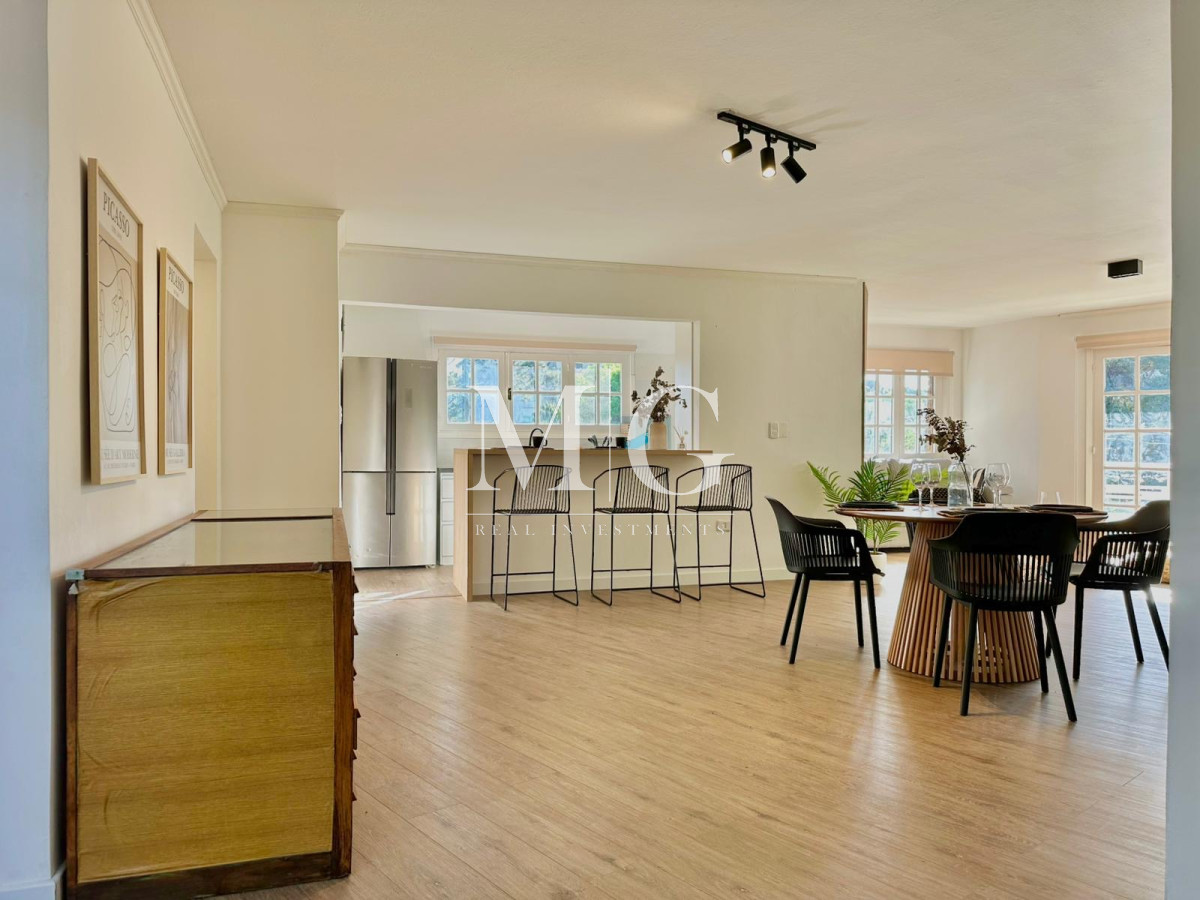 Apartamento ID.773 - Apartamento totalmente reciclado 2 dormitorios, amplia terraza con parrillero, cochera