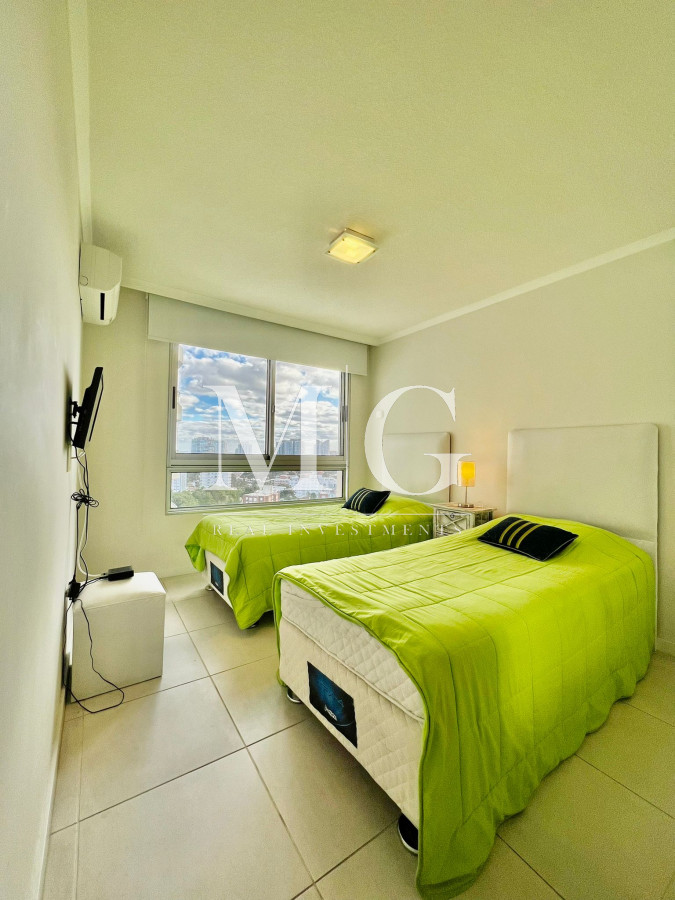 Apartamento ID.418 - Venta Apartamento 3 dormitorios con vista al Mar, Edificio con todos los servicios