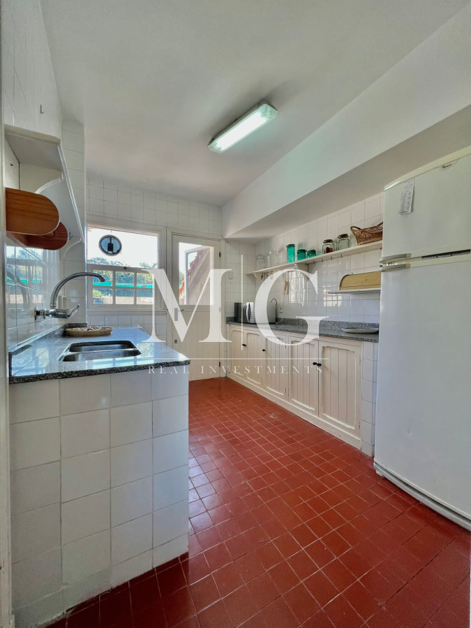 Apartamento ID.414 - Venta Apartamento 3 dormitorios + dep.servicio Brava con vista al Mar