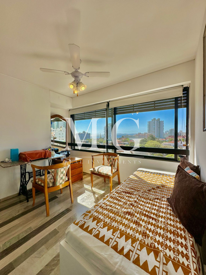 Apartamento ID.852 - Brava 2 dormitorios con vista al mar, todos los servicios!