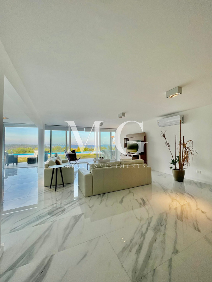 Apartamento ID.364 - La mejor vista de Punta Ballena, 2 domitorios, cochera subsuelo