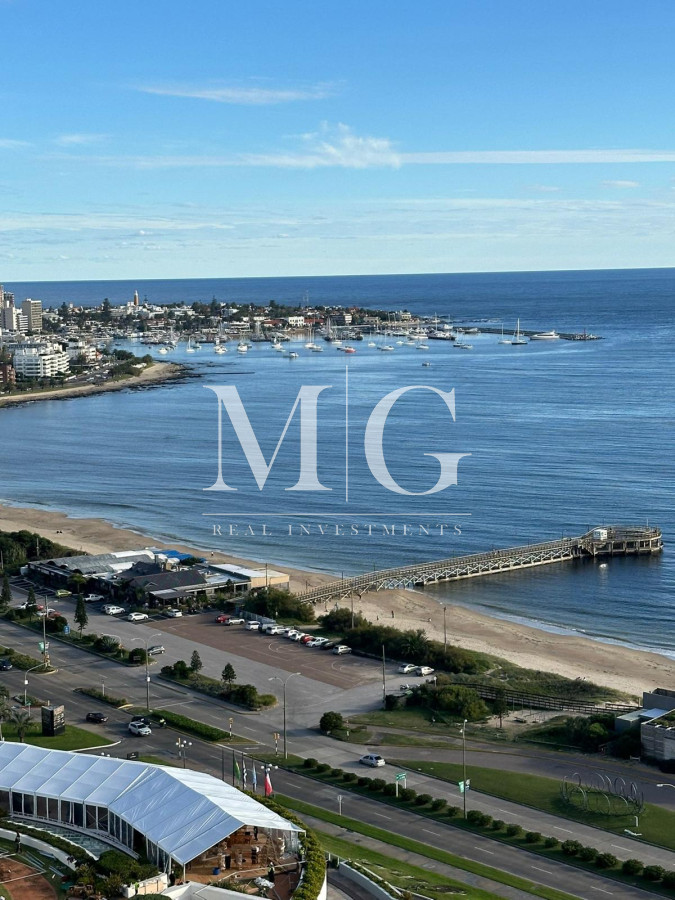 Apartamento ID.971 - EXCELENTE VISTA AL PUERTO, 3 DORMITORIOS + DEPENDENCIA 