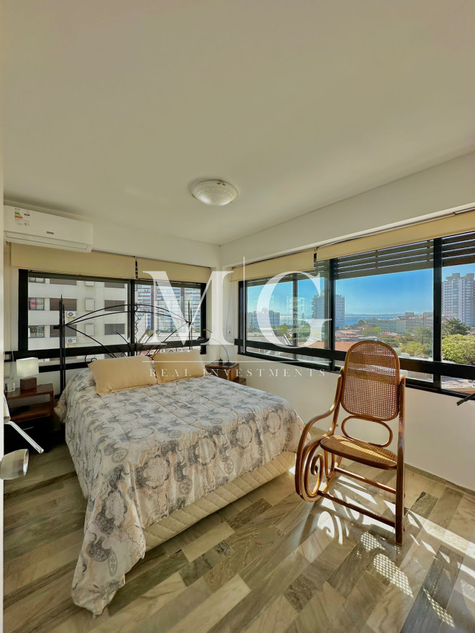 Apartamento ID.852 - Brava 2 dormitorios con vista al mar, todos los servicios!