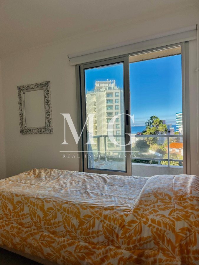 Apartamento ID.1286 - Zona Aidy Grill Playa Brava, 2 dormitorios con cochera. Edificio con servicios!