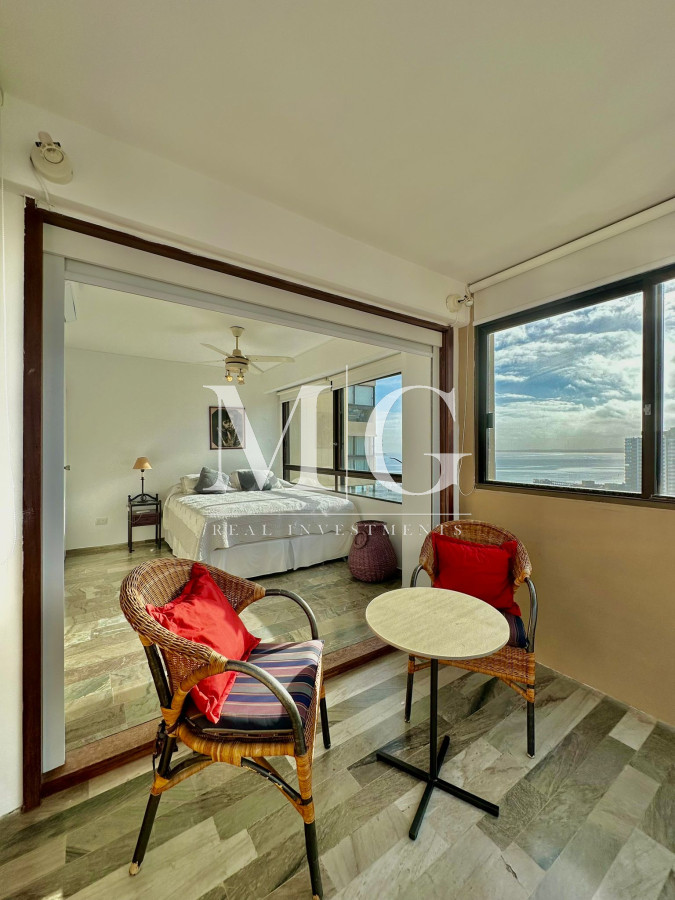 Apartamento ID.984 - BRAVA PISO ALTO 3 DORMITORIOS + DEP. COCHERA SUBSUELO, SERVICIOS