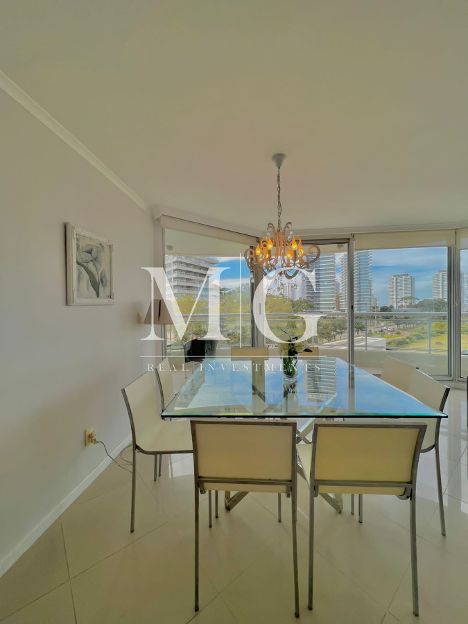 Apartamento ID.403 - Venta Apartamento 3 dormitorios + dep.servicio zona Aidy Grill, Brava 