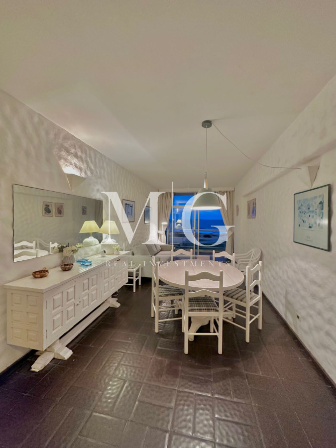 Apartamento ID.760 - Primera linea con vista a playa Brava, 2 dormitorios
