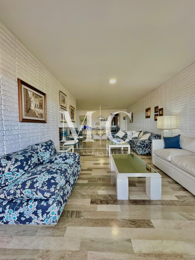 Apartamento ID.1244 - Mansa 3 dormitorios con cochera a pasos del Mar