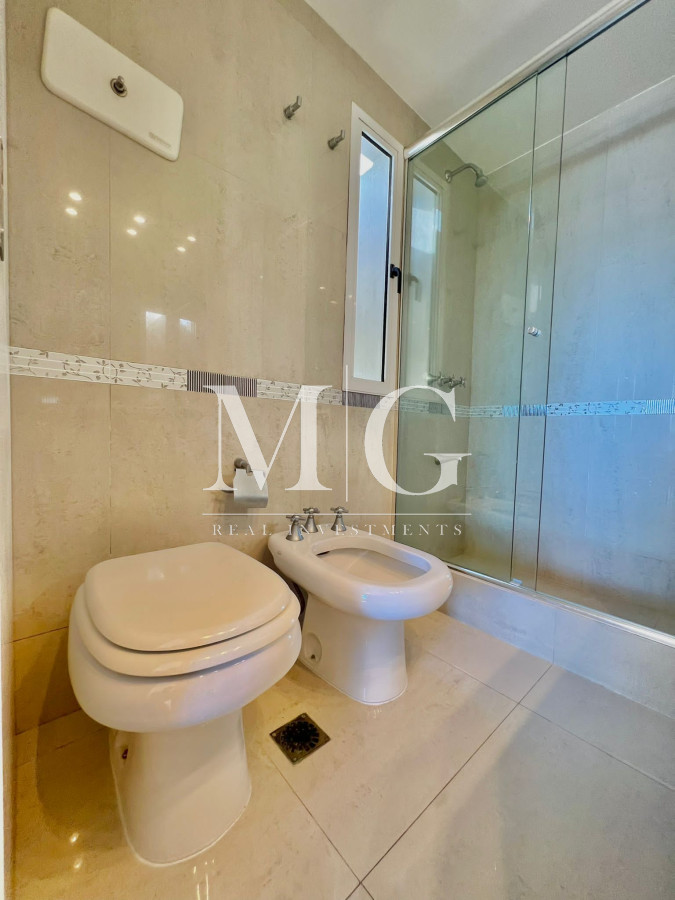 Apartamento ID.331 - Venta Apartamento 3 dormitorios + dep.servicio con vista al mar