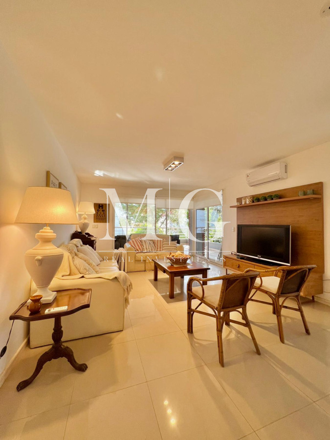 Apartamento ID.228 - Venta Apartamento 2 dormitorios zona plaza Mexico