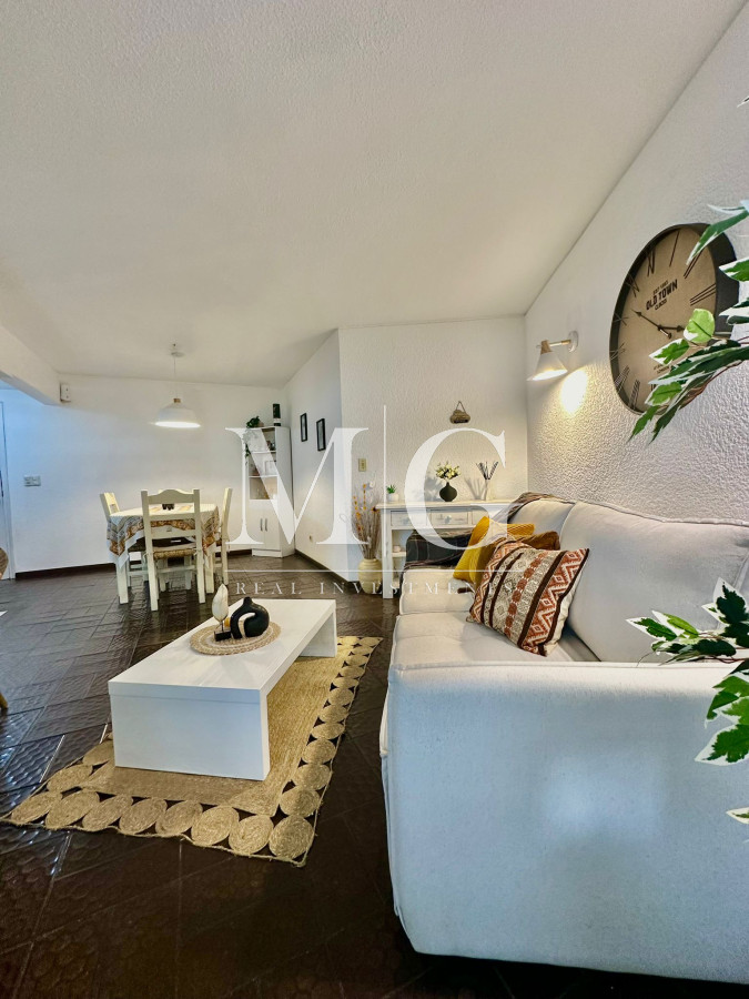 Apartamento ID.948 - BRAVA APARTAMENTO 1 Y 1/2 DORMITORIO CON COCHERA Y PARRILLERO!