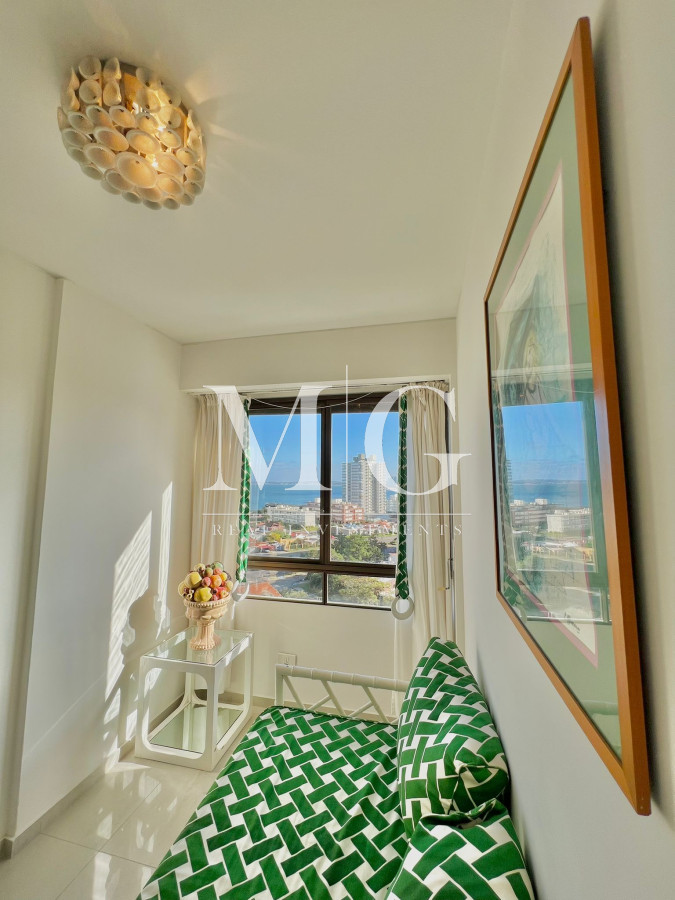 Apartamento ID.331 - Venta Apartamento 3 dormitorios + dep.servicio con vista al mar