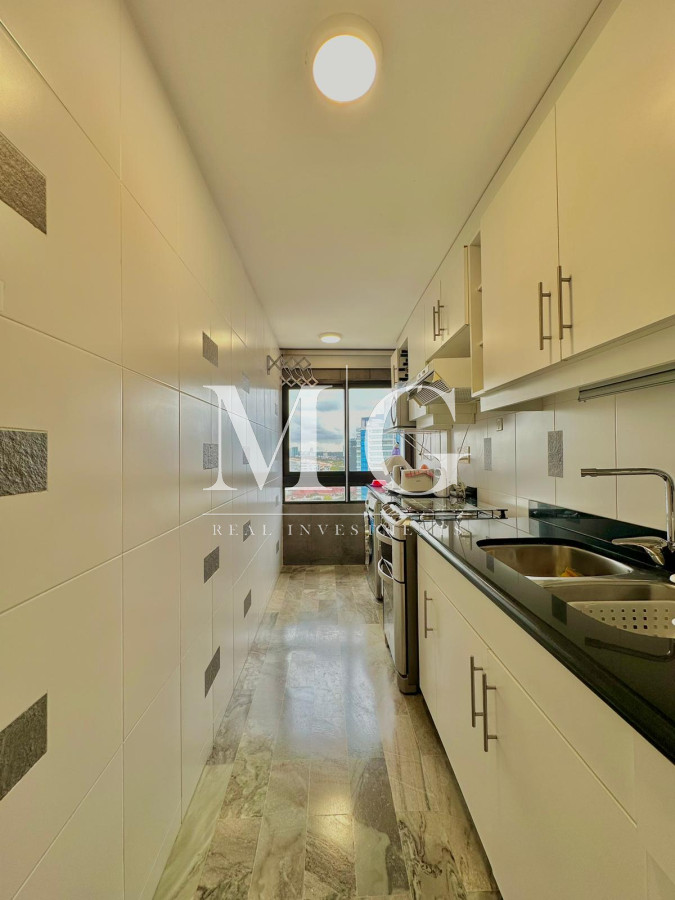 Apartamento ID.1020 - PISO ALTO CON VISTA A PLAYA BRAVA 3 DORMITORIOS + DEP.SERVICIO