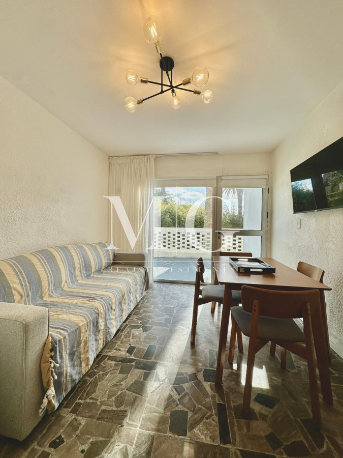 Apartamento ID.1472 - Peninsula 1 dormitorio definido con cochera. Bajos gastos comunes!