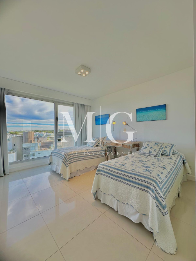 Apartamento ID.996 - PENTHOUSE DUPLEX VILLA BRAVA 3 DORMITORIOS, PISCINA CLIMATIZADA, PARRILLERO Y 2 COCHERAS