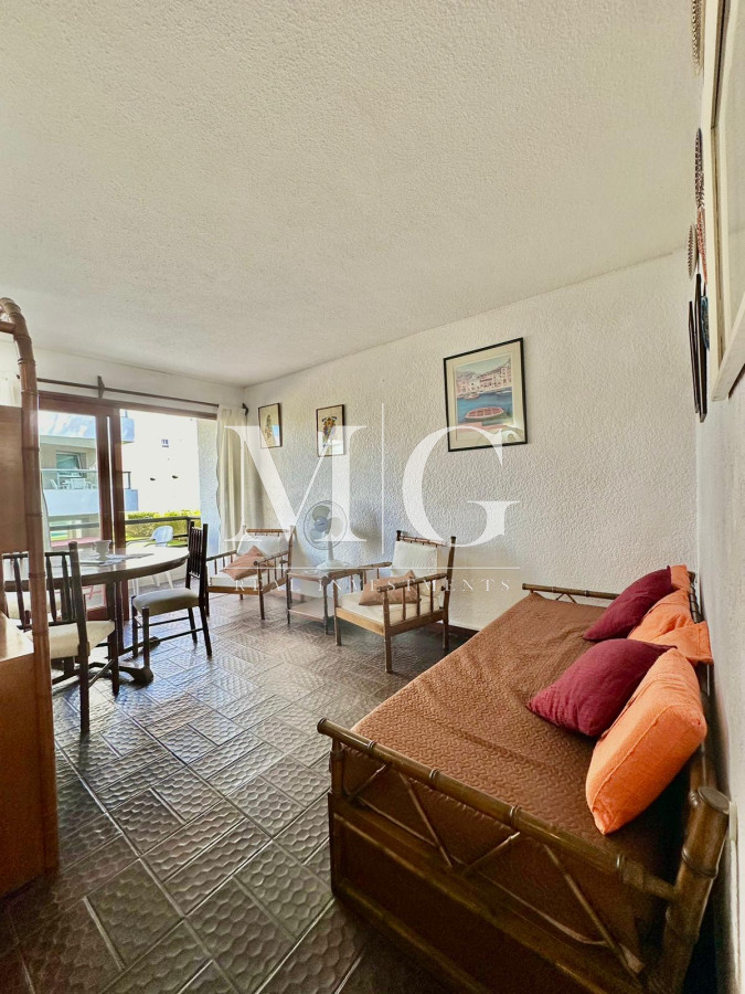 Apartamento ID.100 - VENTA APARTAMENTO BRAVA 1 DORMITORIO, COCHERA 