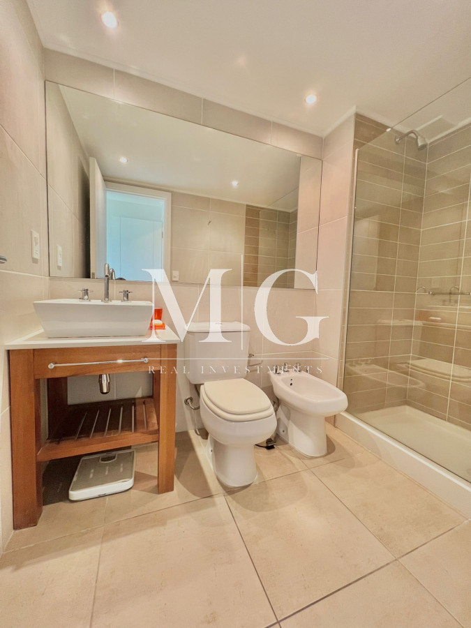 Apartamento ID.418 - Venta Apartamento 3 dormitorios con vista al Mar, Edificio con todos los servicios