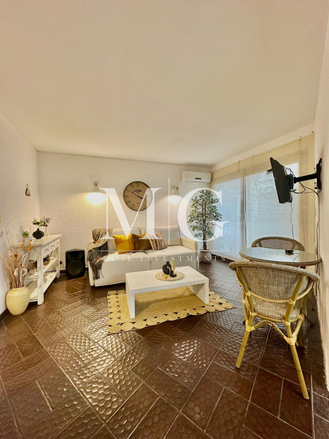 Apartamento ID.948 - BRAVA APARTAMENTO 1 Y 1/2 DORMITORIO CON COCHERA Y PARRILLERO!