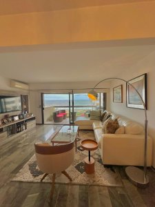 PISO ALTO CON VISTA A PLAYA BRAVA 3 DORMITORIOS + DEP.SERVICIO