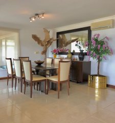 Apartamento 4 dormitorios zona Brava, primera linea con vista al mar