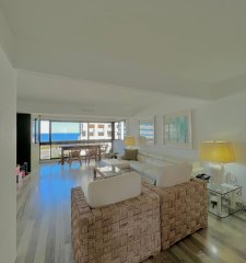 Venta Apartamento 3 dormitorios + dep.servicio con vista al Mar