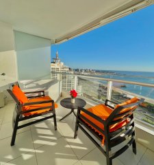 ESPECTACULAR VISTA PLAYA MANSA EN PRIMERA LINEA, APARTAMENTO 2 DORMITORIOS