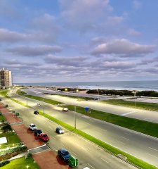 Primera linea con vista a playa Brava, 2 dormitorios