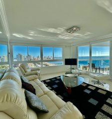 MILLENIUM TOWER ESPECTACULAR APARTAMENTO 3 DORMITORIOS + DEPENDENCIA