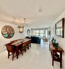 Venta Apartamento 3 dormitorios + dep.servicio, Edificio con todos los servicios.
