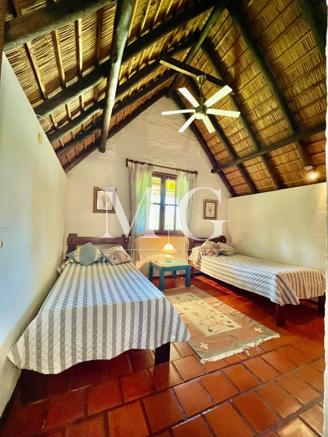 Casa ID.496 - Venta Casa 3 dormitorios + casa de caseros Rincon del Indio