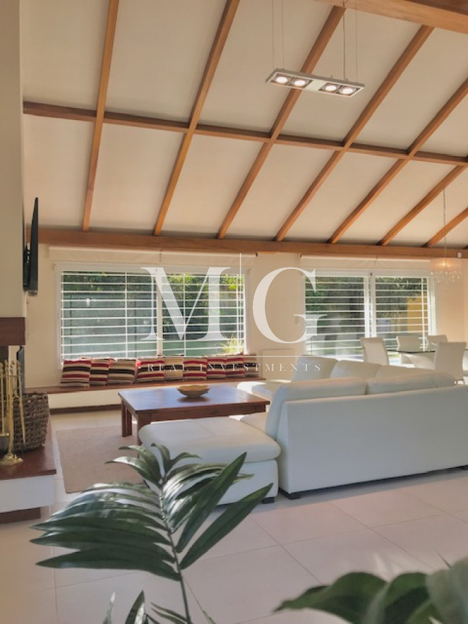 Casa ID.108 - Venta Casa en paradas a 300mt del mar 