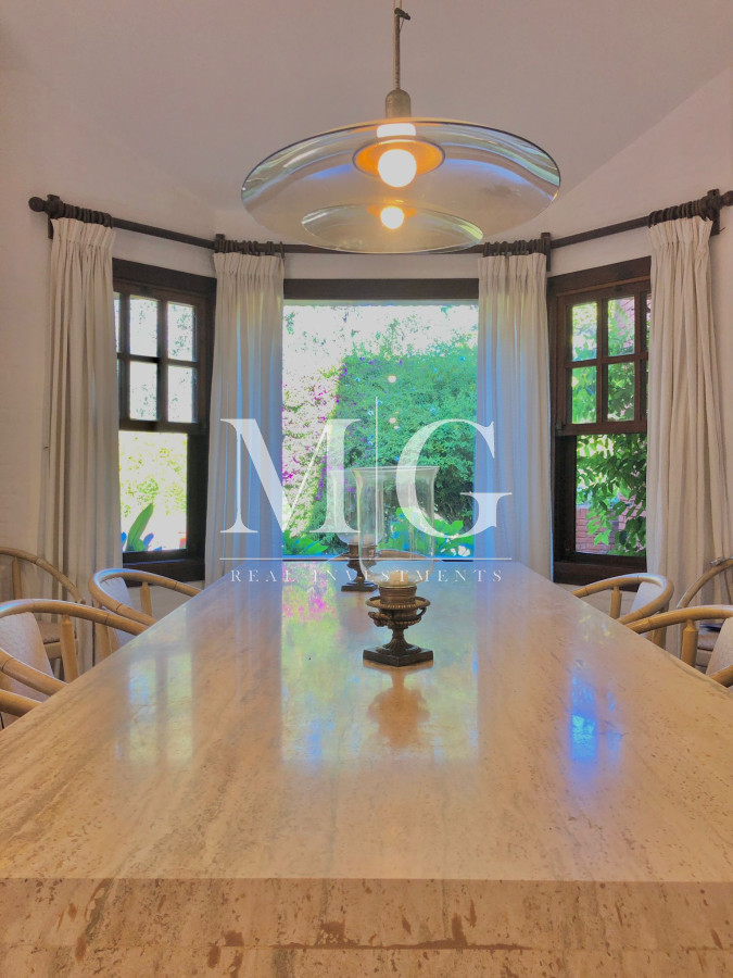 Casa ID.167 - Venta Casa zona Beberly Hills 4 dormitorios + dep.servicio y piscina