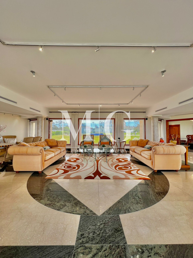 Casa ID.451 - Venta Casa Mansion primera linea frente al mar