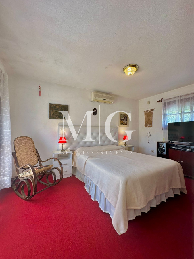 Casa ID.851 - Muy linda Casa Barrio Jaurena, 3 dormitorios, piscina y parrillero