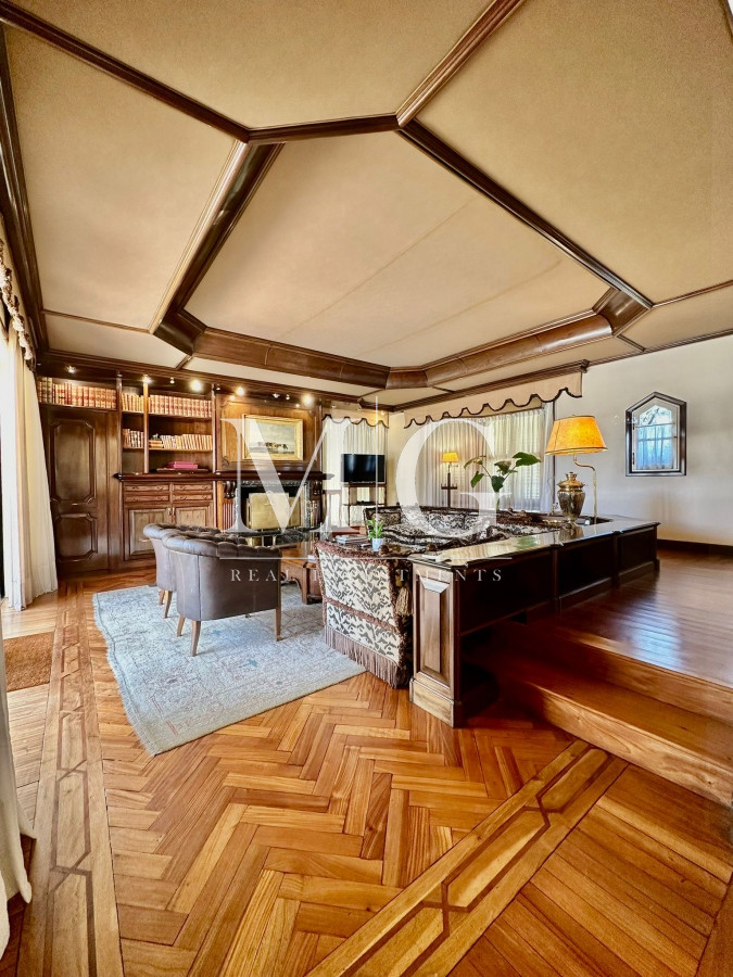 Casa ID.766 - Espectacular Casa esquinera en Venta zona Carrasco, 7 dormitorios