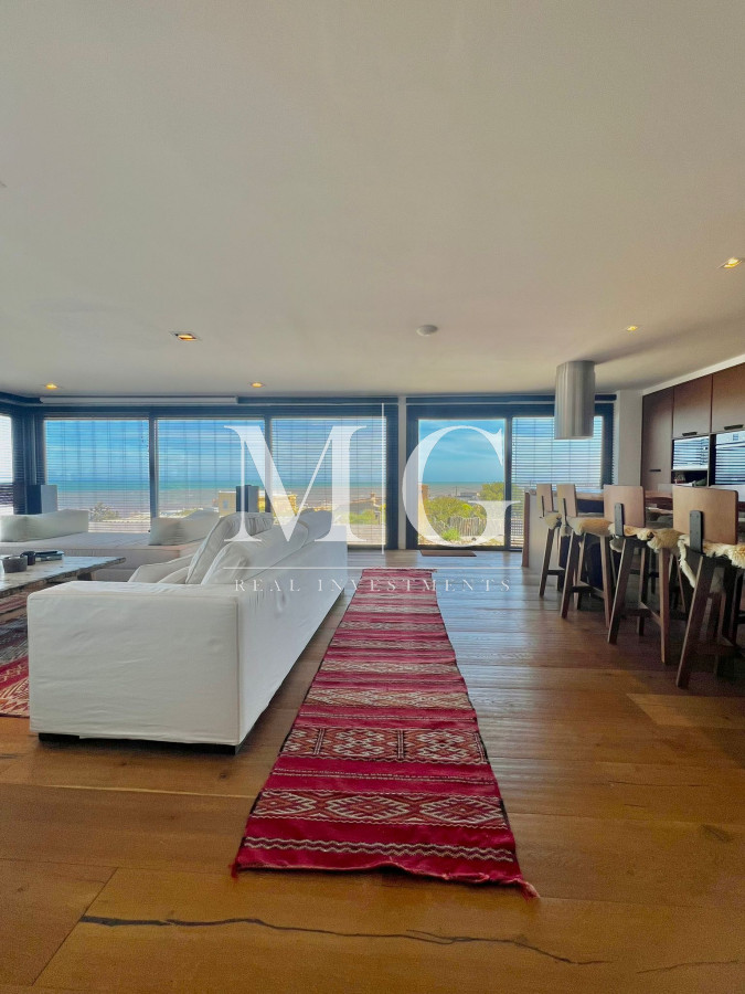 Casa ID.195 - Alquiler anual Espectacular Casa en Punta Piedras con vista al mar