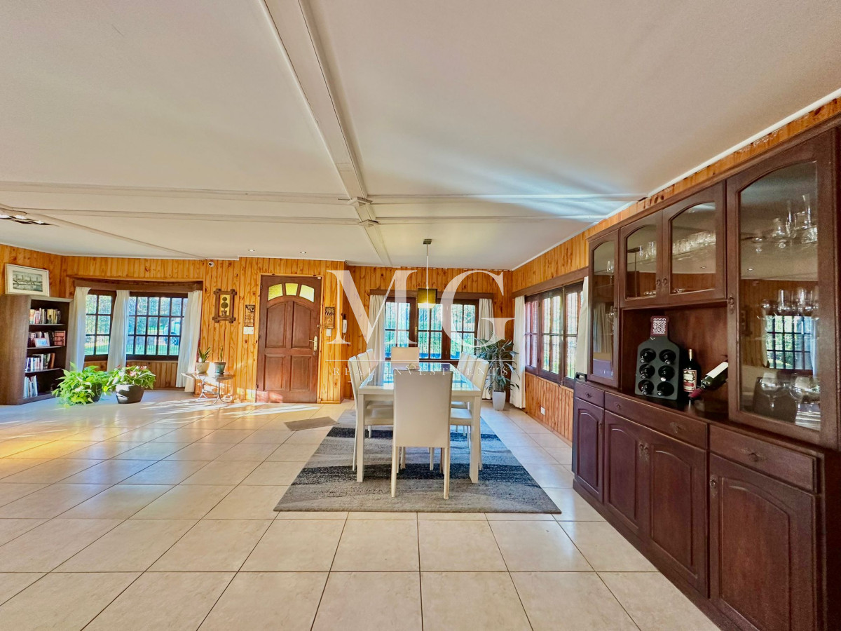 Casa ID.1049 - CASA EN PARADAS A 5 CUADRAS DE PLAYA MANSA 