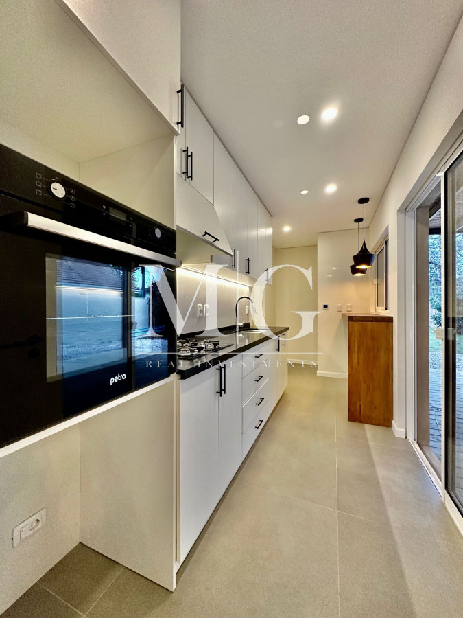 Casa ID.757 - SAN RAFAEL A ESTRENAR!!! 4 DORMITORIOS 