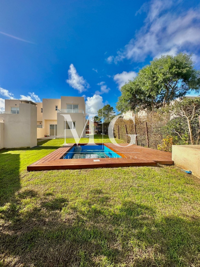 Casa ID.751 - Casa 3 dormitorios a Estrenar Pinares Punta del Este, piscina y parrillero