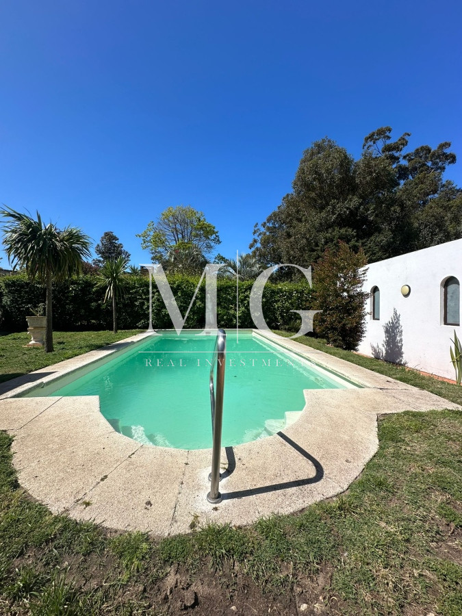 Casa ID.851 - Muy linda Casa Barrio Jaurena, 3 dormitorios, piscina y parrillero