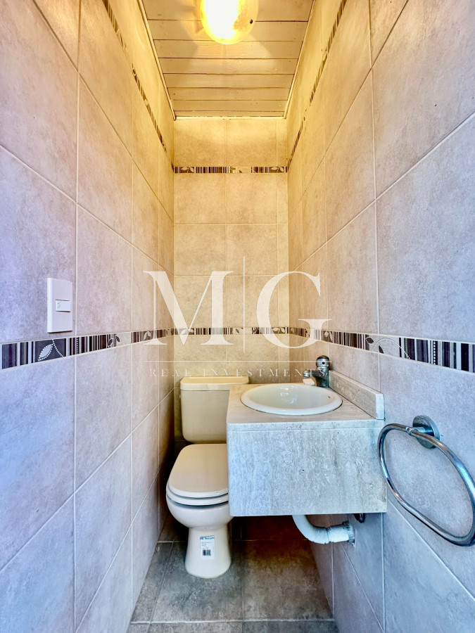 Casa ID.1049 - CASA EN PARADAS A 5 CUADRAS DE PLAYA MANSA 