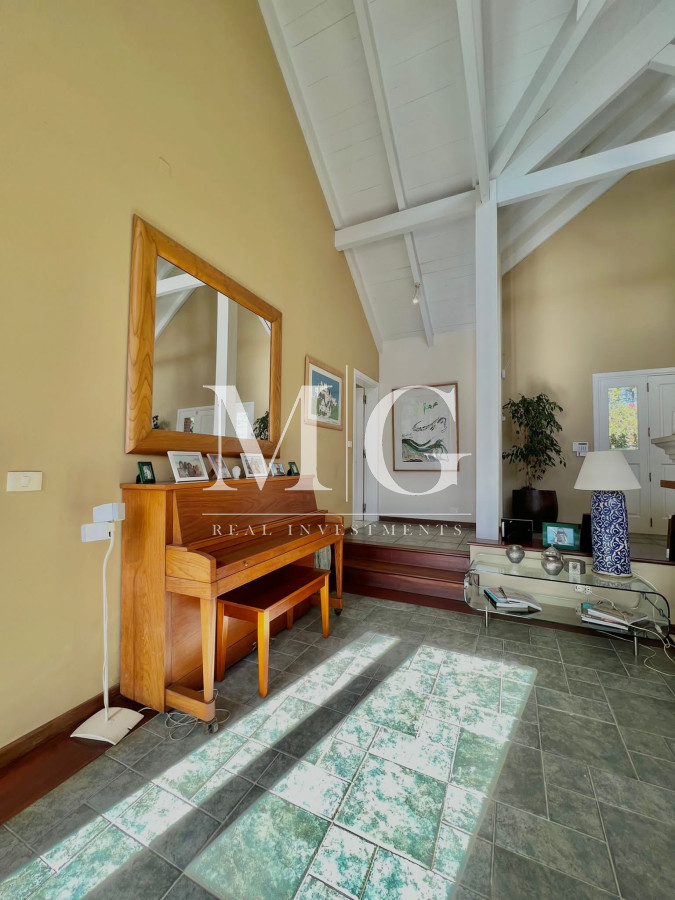 Casa ID.319 - Venta Casa zona Golf, 5 dorm.+ dep.servicio, barbacoa y piscina 